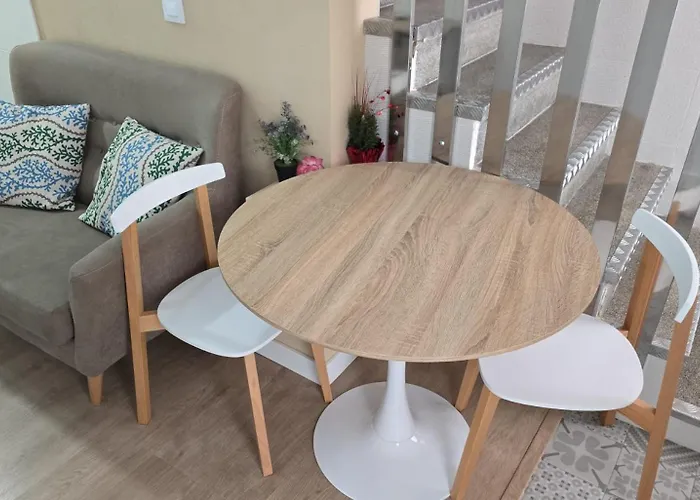 La Isla De Mirabel Plasencia